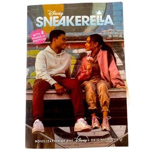👟Disney’s Sneakerella: Brand new paperback Disney book👟